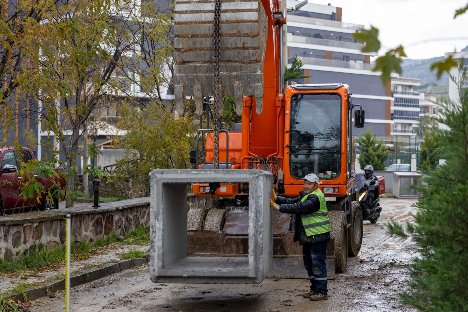 İzmir B&uuml;y&uuml;kşehir&rsquo;den Balat&ccedil;ık&rsquo;a 350 milyon TL'lik altyapı hamlesi