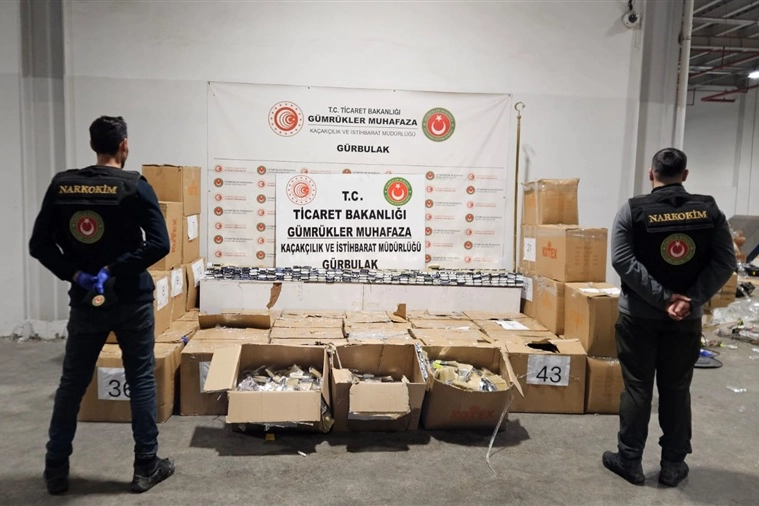 G&uuml;mr&uuml;klerde dev operasyon... 3 ayda 21,8 milyar TL&rsquo;lik ka&ccedil;ak eşya ve uyuşturucu