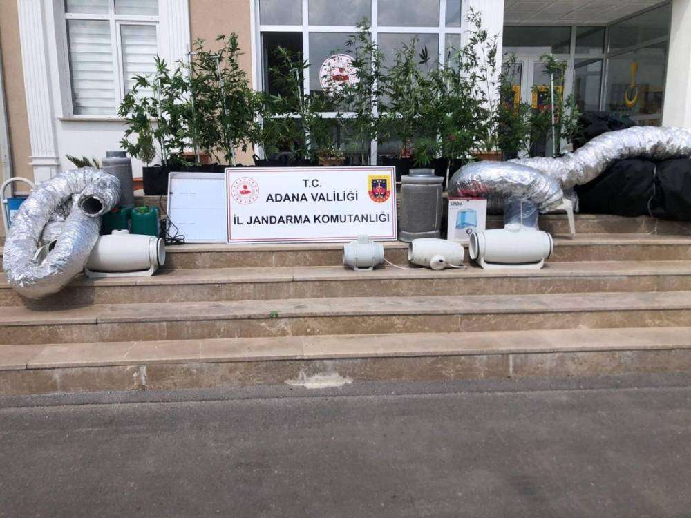 Adana'da uyuşturucu üretimine 3 gözaltı 