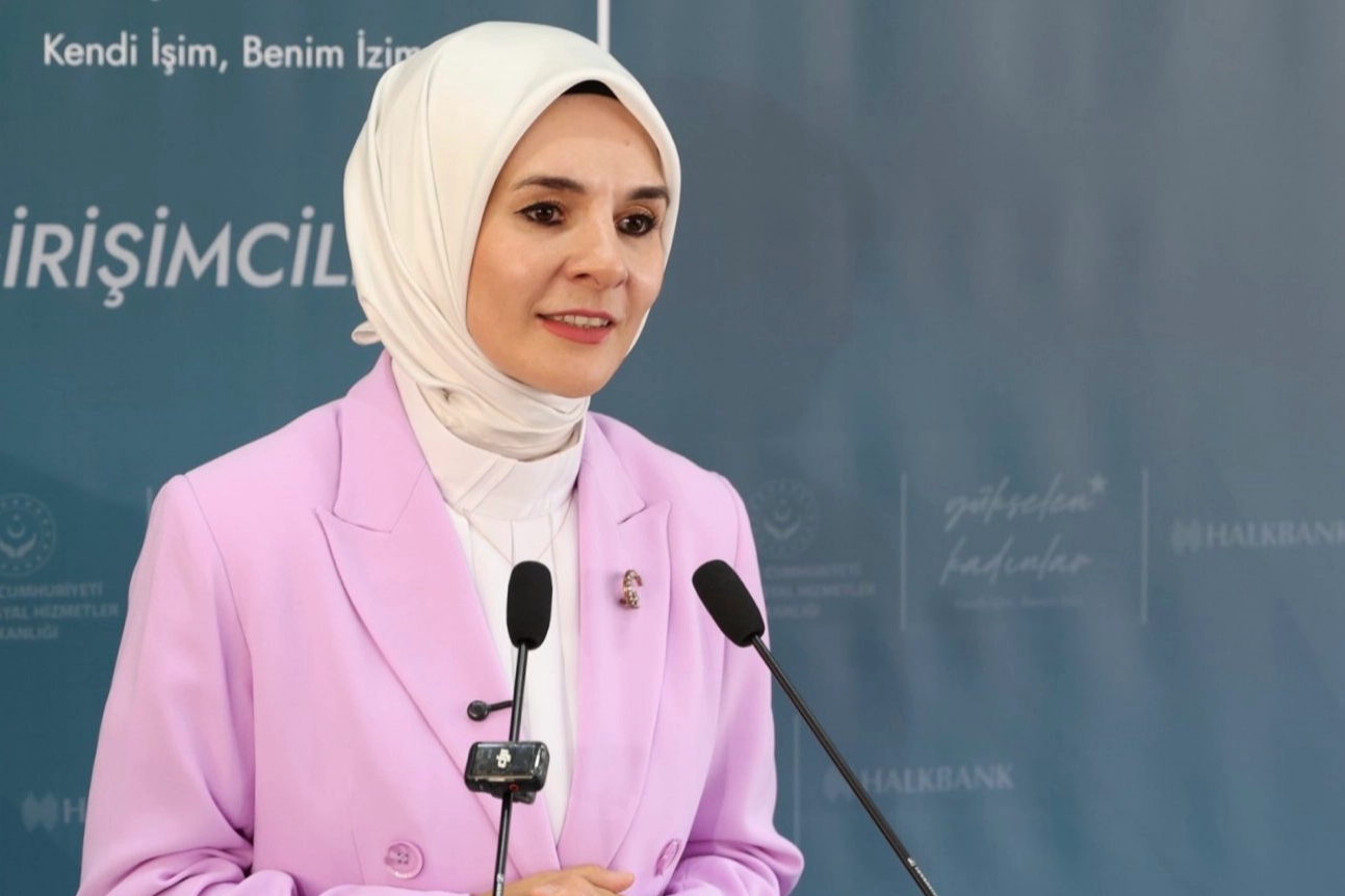 Bakan G&ouml;ktaş'tan Hakkari'de şehit aileleri ve gazilerle vefa buluşması