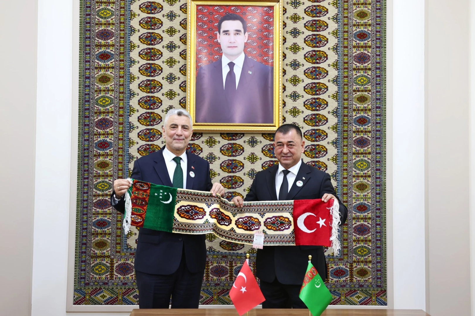 T&uuml;rkiye ve T&uuml;rkmenistan ticari ilişkileri geliştiriyor... Hedef 5 milyar dolar