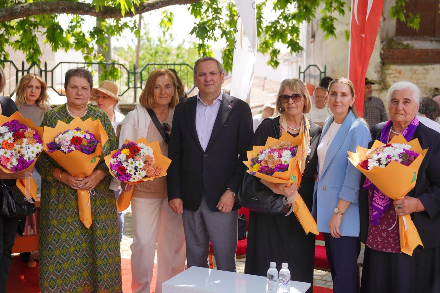 Srebrenitsa Anneleri yaşadıkları acıları &ouml;zel g&uuml;nde anlattı