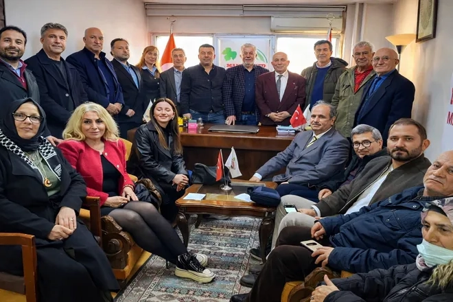 İzmir esnafının g&uuml;c&uuml; Manisa'nın birliğiyle buluştu