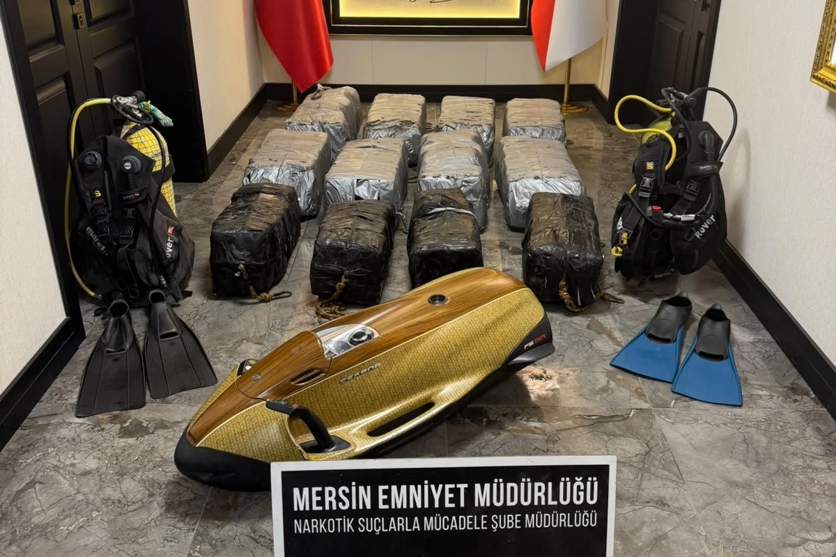 Mersin Limanı&rsquo;nda gemiden 350 kilo kokain &ccedil;ıktı