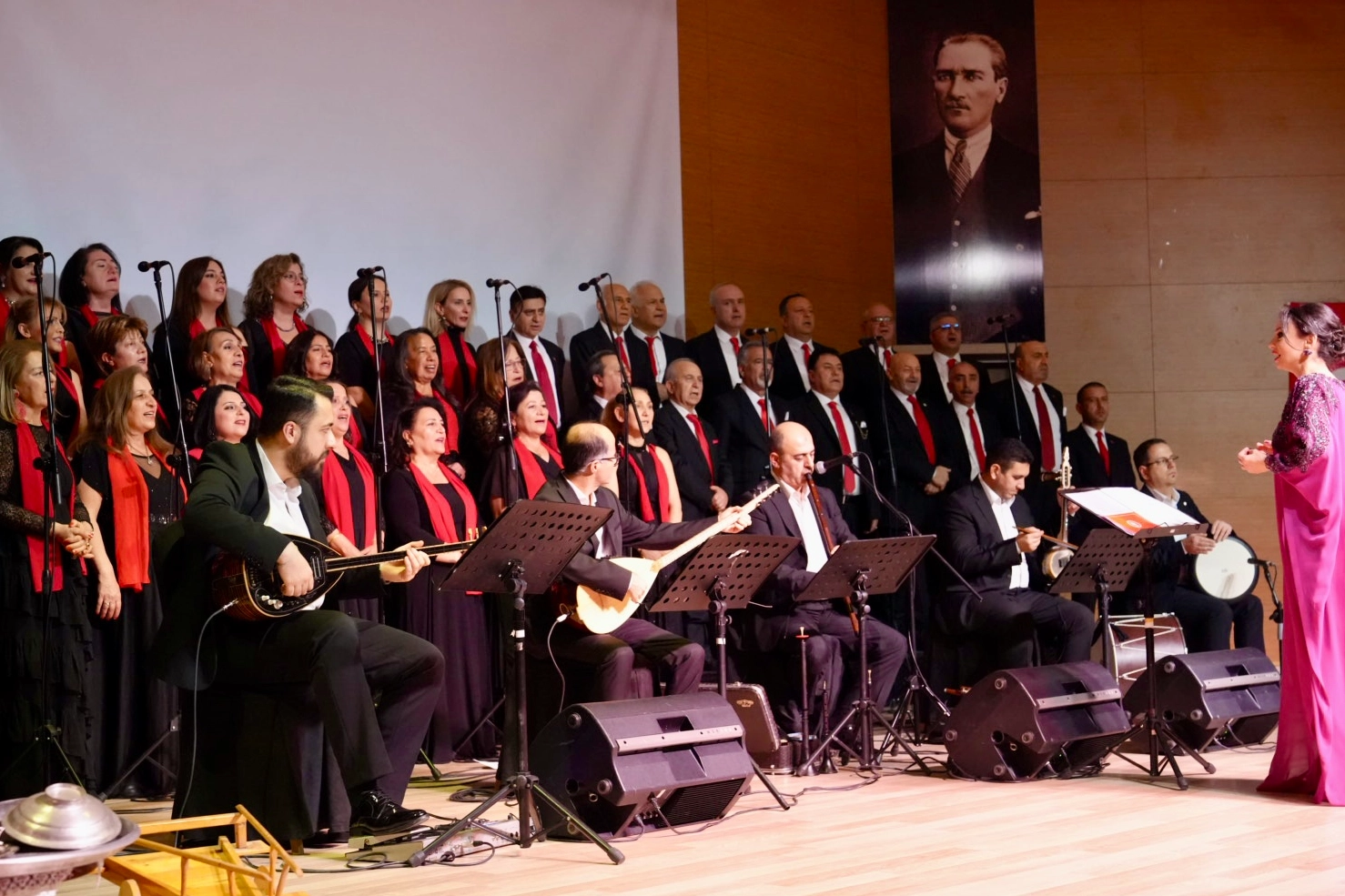 Ankara Ke&ccedil;i&ouml;ren&rsquo;de T&uuml;rk halk m&uuml;ziğine keyifli yolculuk
