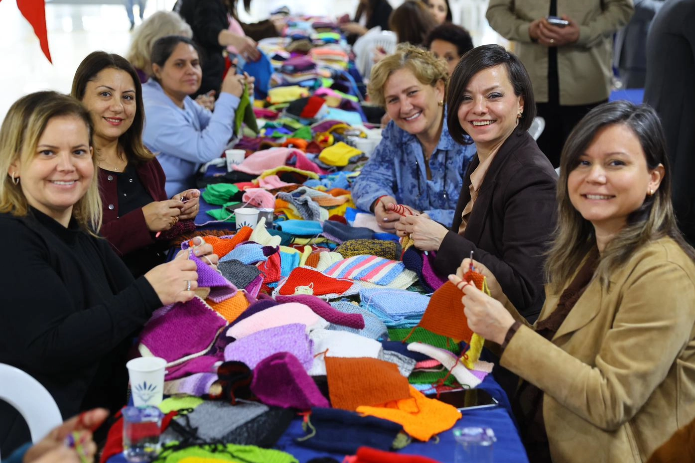 İzmir Karabağlar&rsquo;dan ilmek ilmek dayanışma