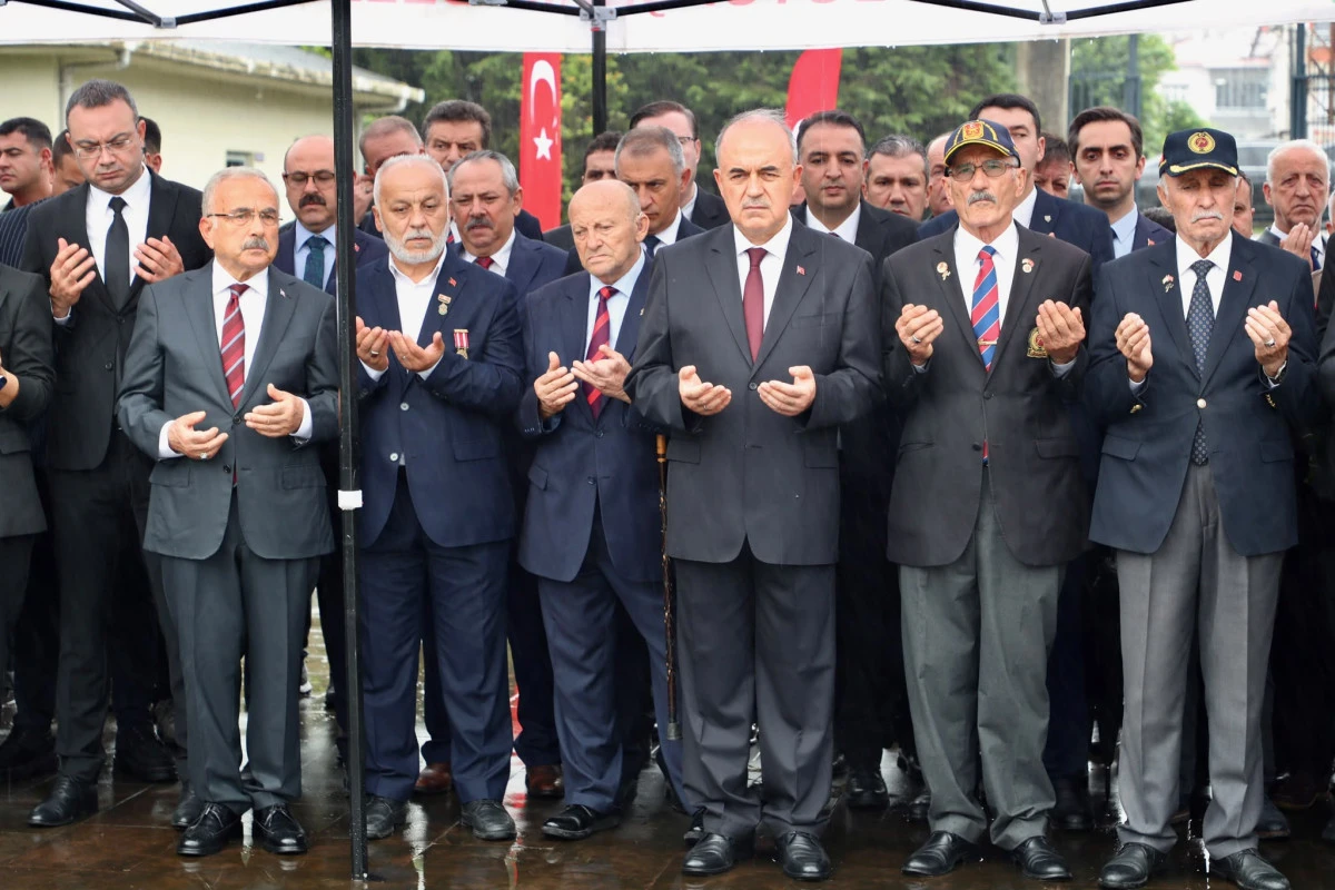 15 Temmuz Demokrasi ve Milli Birlik G&uuml;n&uuml;&rsquo;nde Şehitlerimiz Dualarla Yad Edildi 