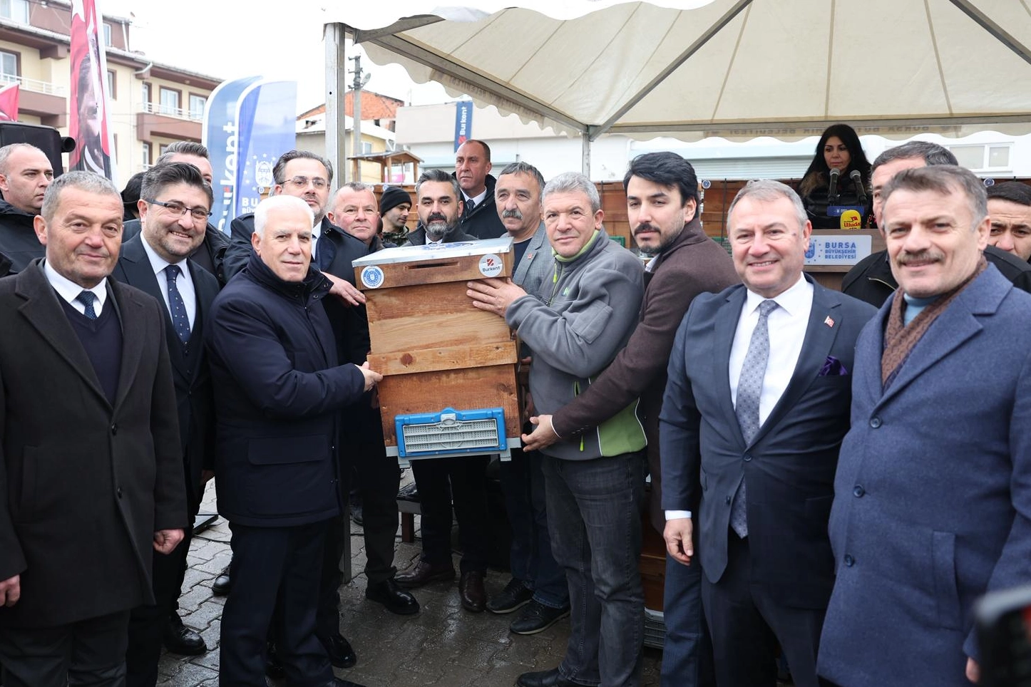 Bursa'dan dağ y&ouml;resine arı kovanı desteği