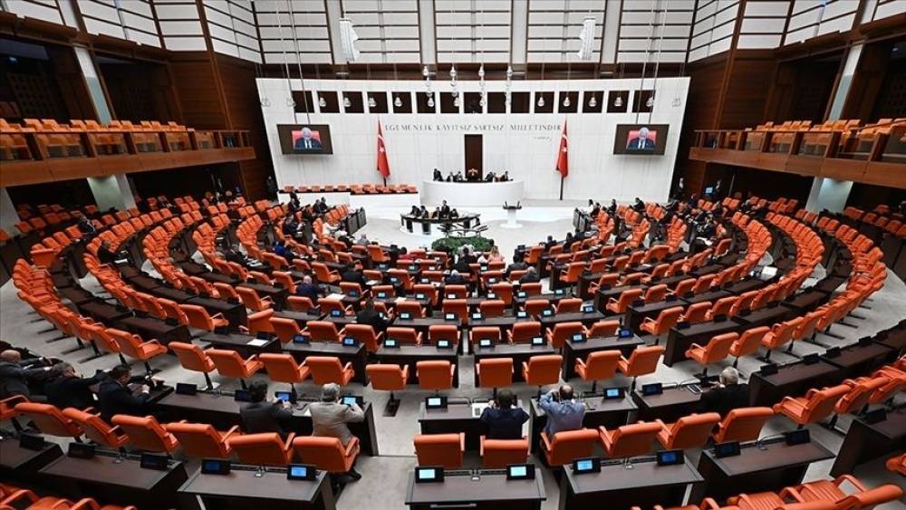&lsquo;&Ouml;ğretmenlerin Sorunlarının Araştırılması &Ouml;nerisi&rsquo; AK Parti ve MHP oylarıyla reddedildi 