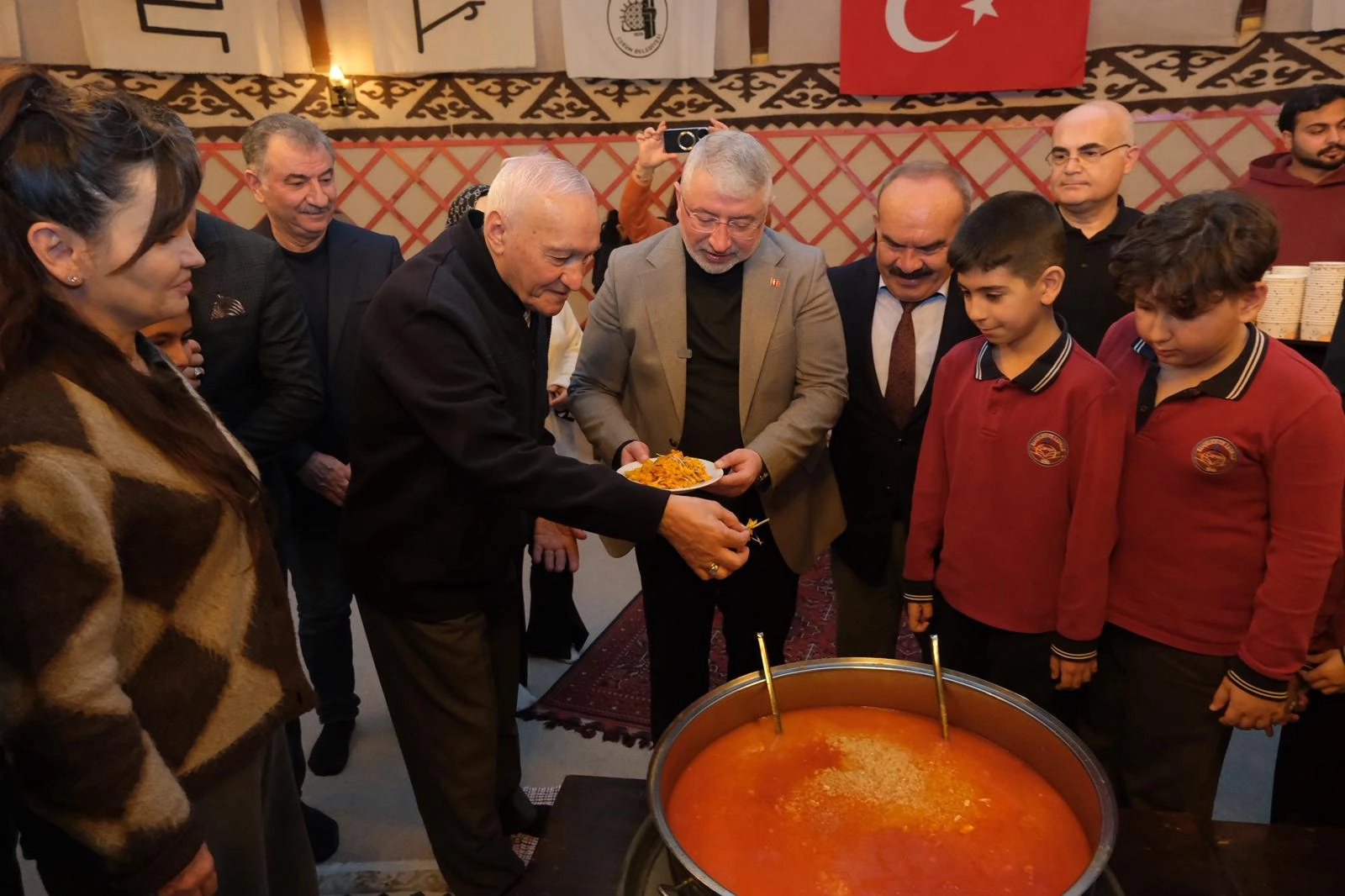 &Ccedil;orum&rsquo;da &ldquo;&Ccedil;iğdem Aşı&rdquo; geleneği yaşatıldı