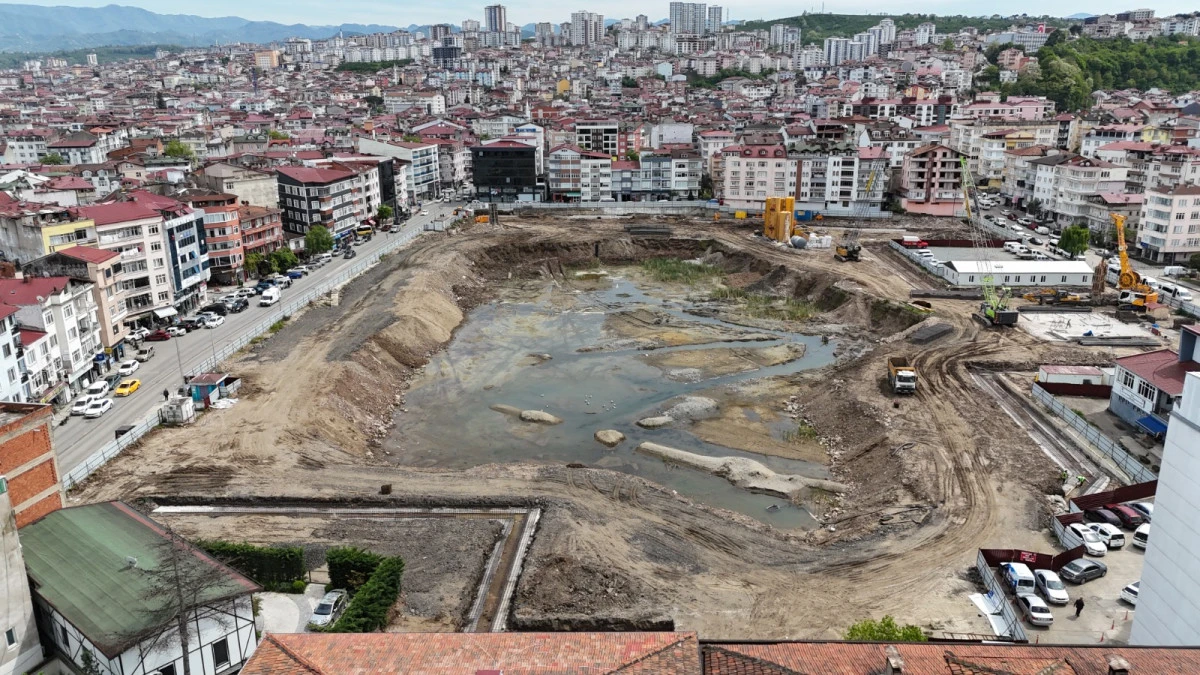 2 BİN ARAÇLIK OTOPARK İNŞAATI BAŞLADI 