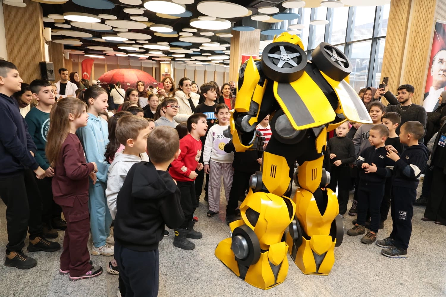 Bursa Osmangazi s&ouml;mestrde &ccedil;ocukları bilimle buluşturdu