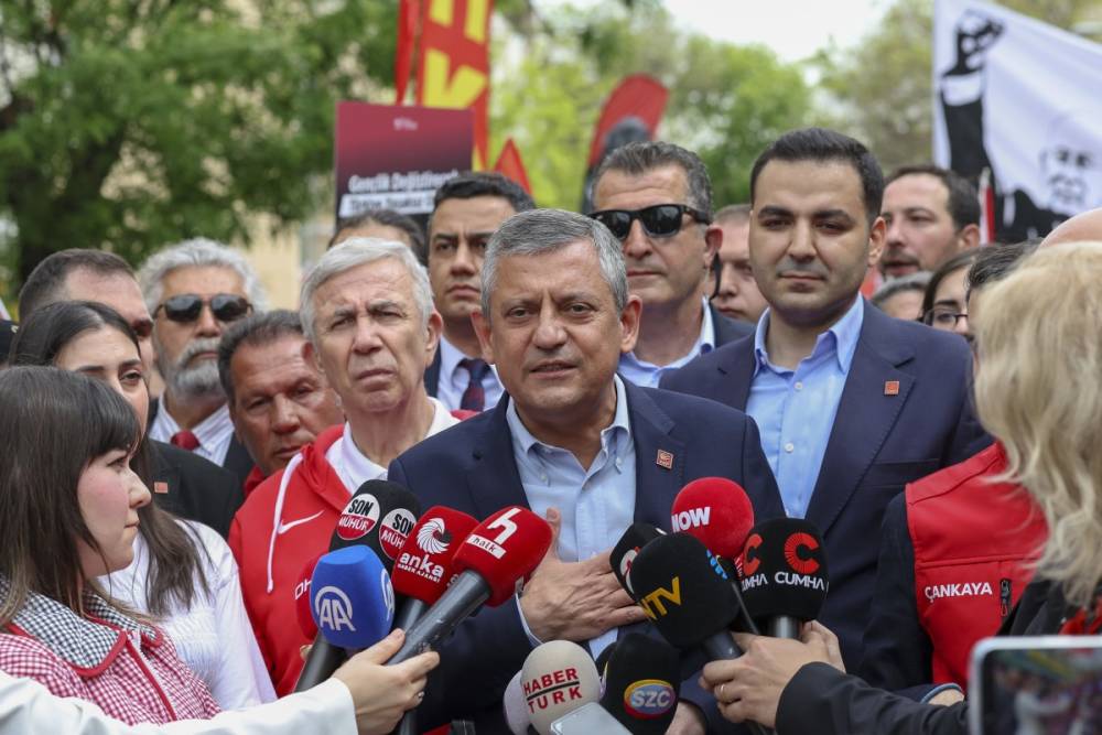 &Ouml;zg&uuml;r &Ouml;zel: &lsquo;Cumhuriyet&rsquo;i bir kez daha gen&ccedil;lerle buluşturacağız&rsquo;  - Videolu Haber