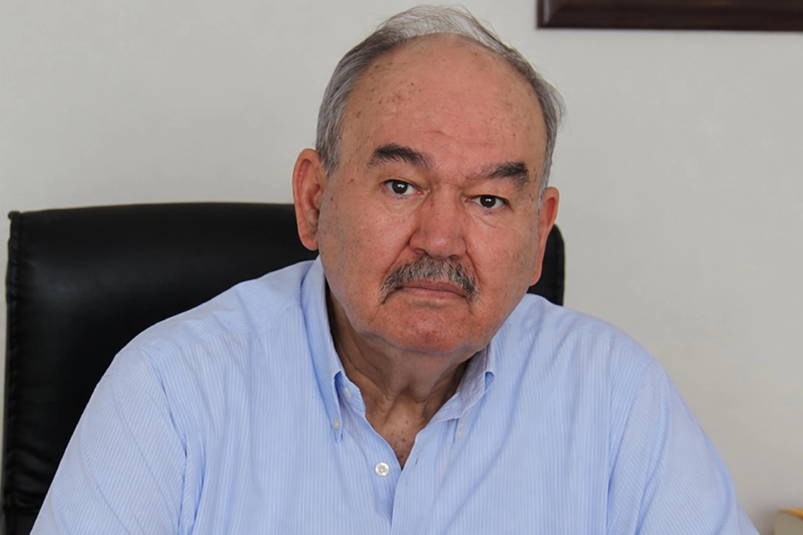 Eski İzmir B&uuml;y&uuml;kşehir Belediye Başkanı Burhan &Ouml;zfatura yoğun bakımda