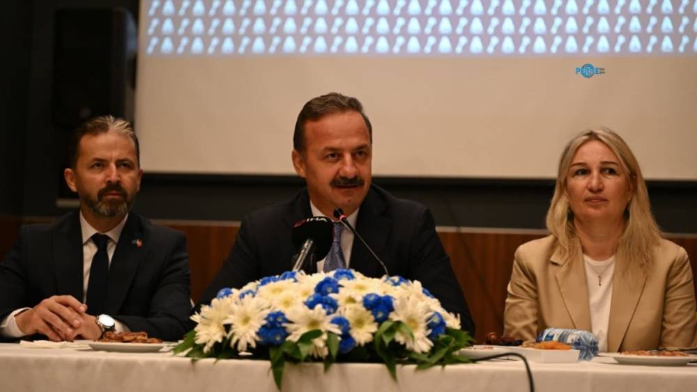Ağıralioğlu: &lsquo;Se&ccedil;im bir mecburiyet olarak milletin g&uuml;ndemine girmiştir&rsquo; 