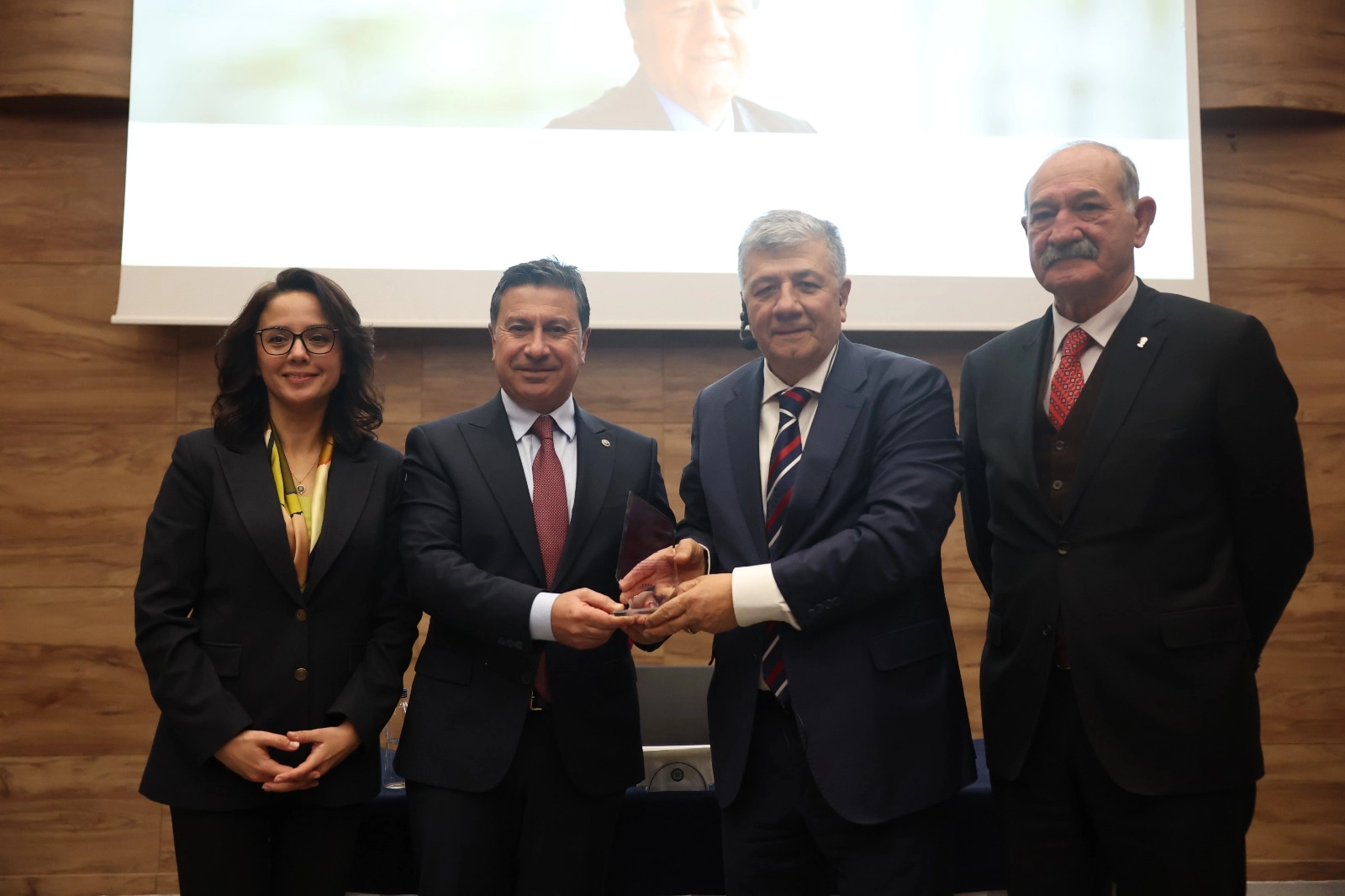 Muğla&rsquo;da Cumhuriyet ve Demokrasi &uuml;zerine anlamlı buluşma