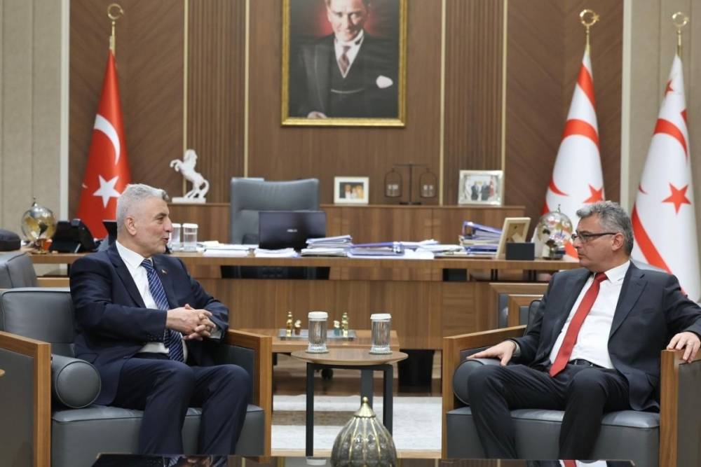 Bakan Bolat: 'Kıbrıs davası şehitlerimizi rahmetle saygıyla y&acirc;d ediyorum' 