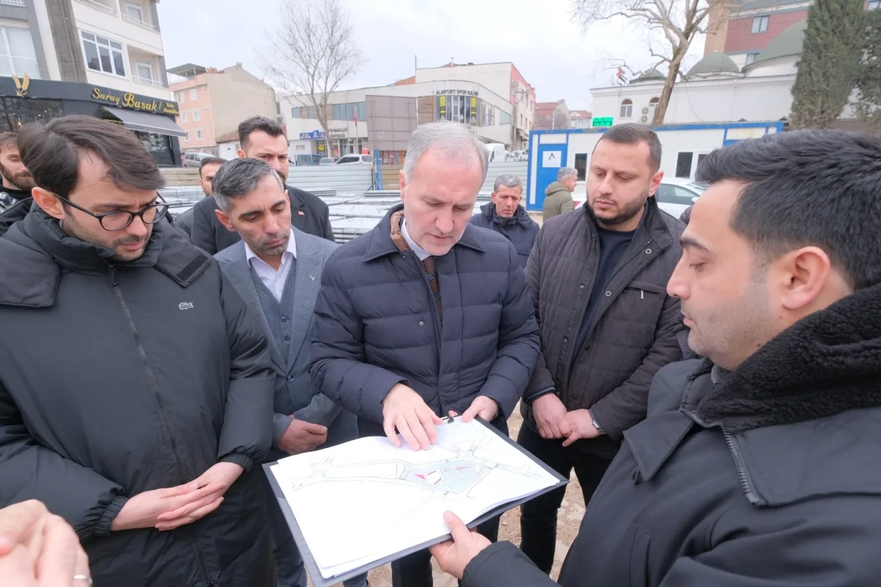 Volkan Arslan&rsquo;dan T&uuml;rk bayrağıyla anlamlı konser