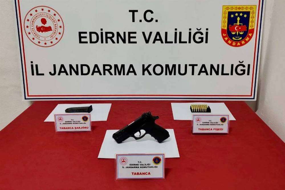 Edirne Jandarması kaçak silah ticaretini engelledi