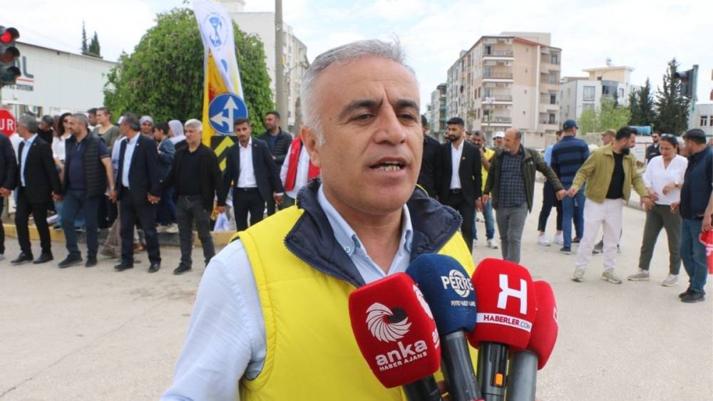 Polat'tan MEB'e &ouml;nl&uuml;k tepkisi: &Ouml;ğretmenlerin ihtiyacı talimat değil, &uuml;cret, g&uuml;vence ve mesleki &ouml;zerklik 