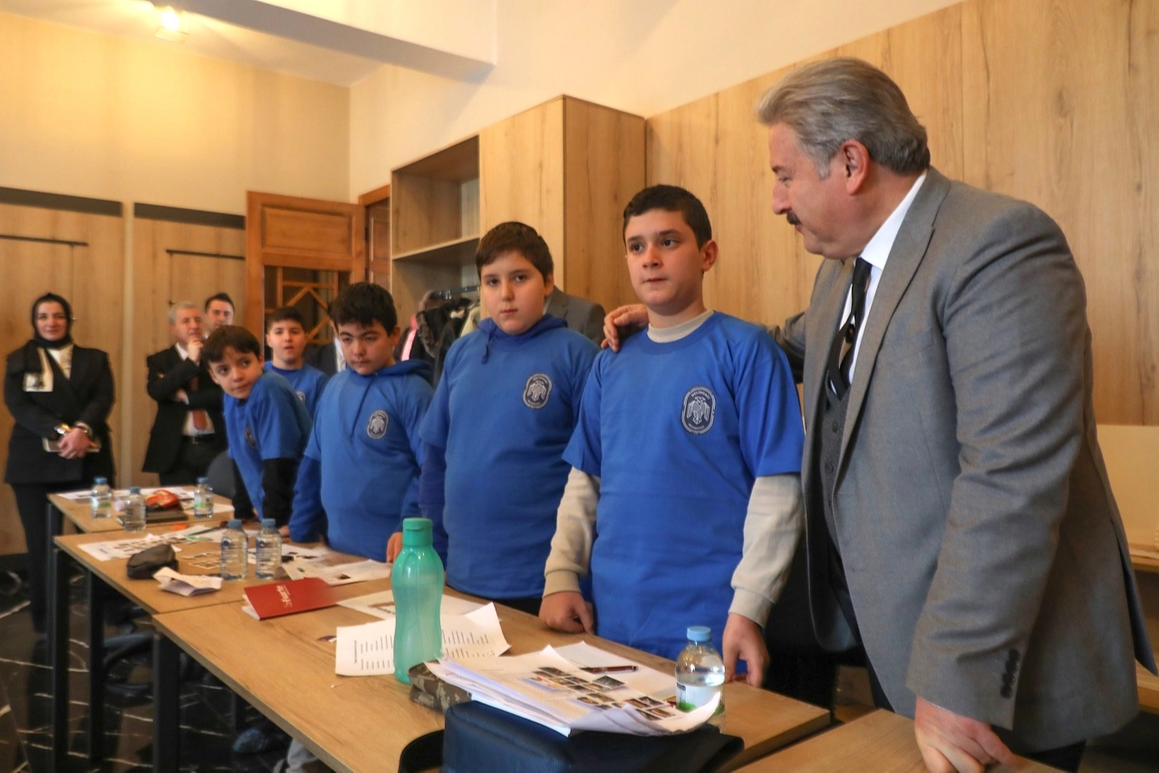 Mustafa Palancıoğlu Sanat Melikgazi'de &ouml;ğrencilerle buluştu