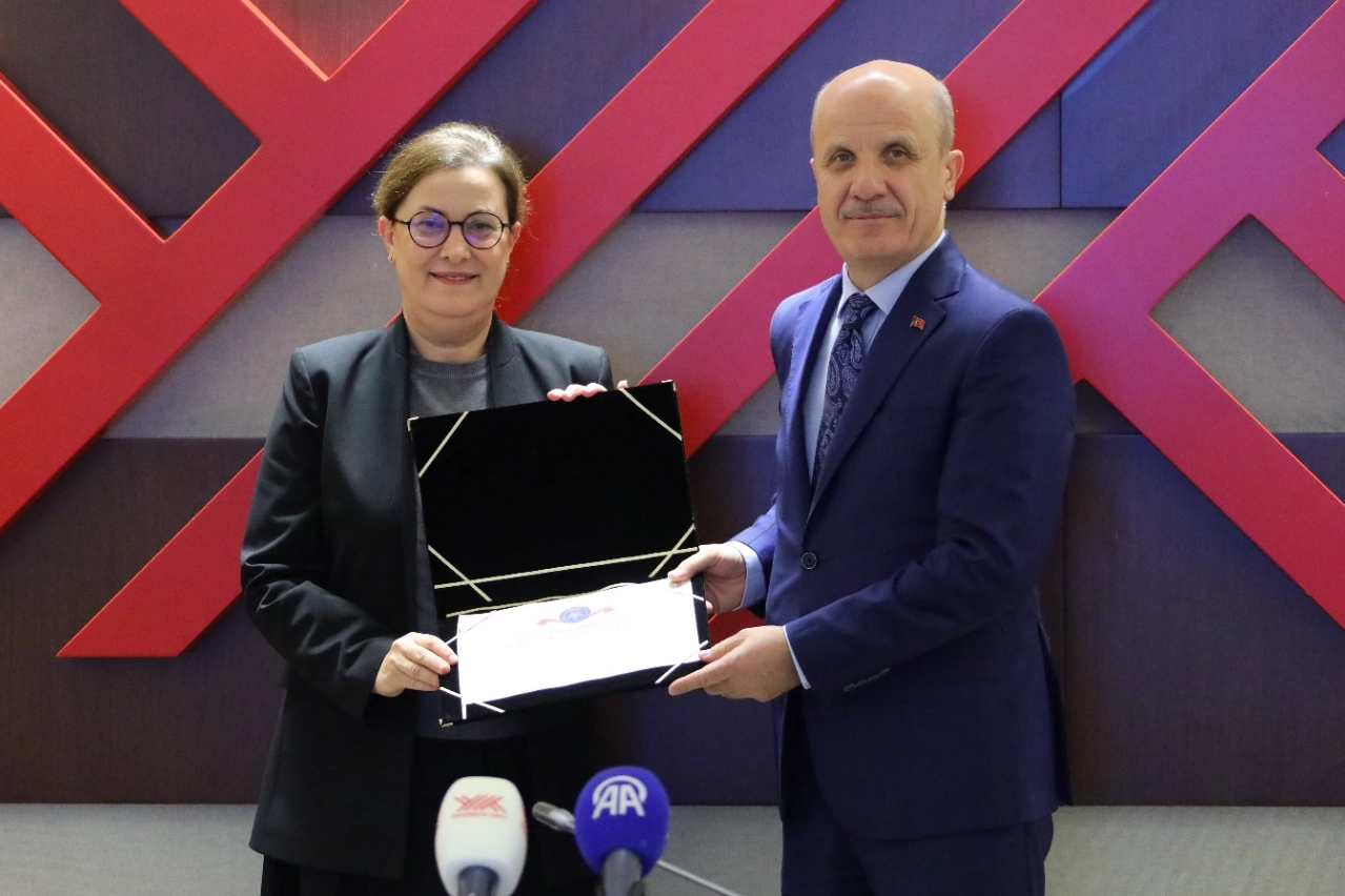 112 &uuml;niversite arasında Dokuz Eyl&uuml;l'den &ccedil;ifte başarı