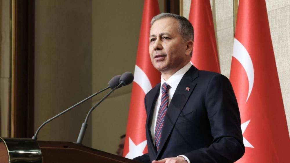 Bakan Yerlikaya: &lsquo;Mersin&rsquo;de su&ccedil; &ouml;rg&uuml;t&uuml;ne y&ouml;nelik operasyonda 38 ş&uuml;pheli yakalandı&rsquo;  - Videolu Haber