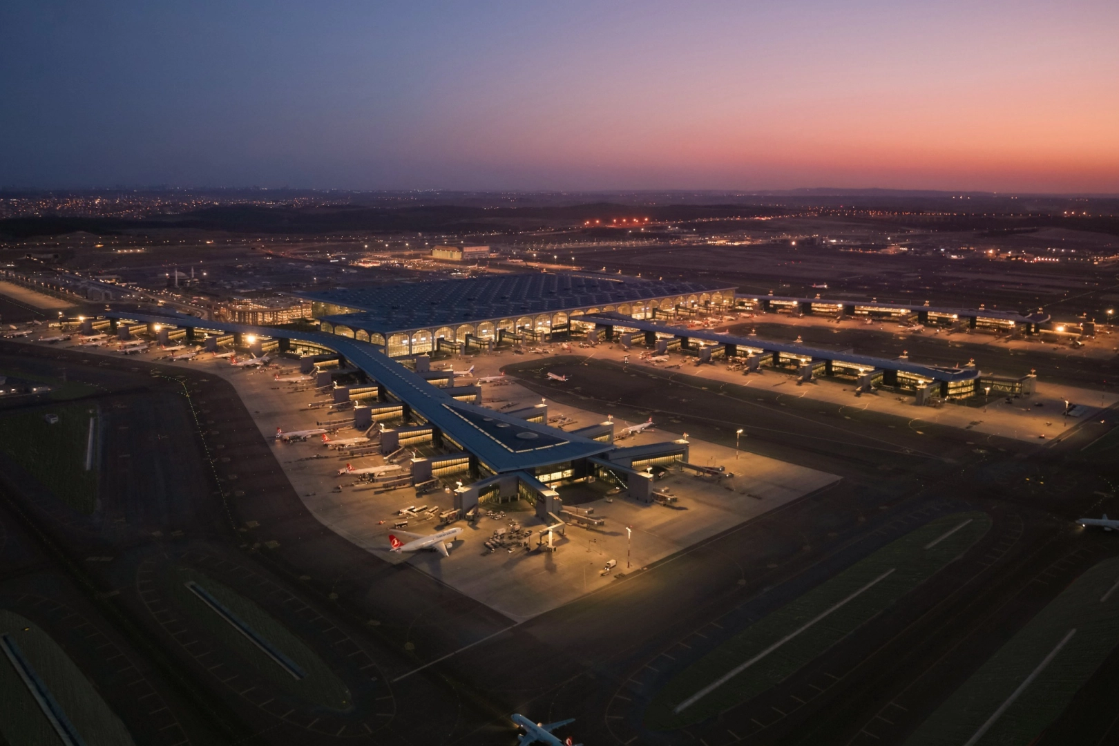 42 &uuml;lke arasında 'hava'nın zirvesindeyiz... T&uuml;rk hava sahası 42 &uuml;lkeyi geride bıraktı