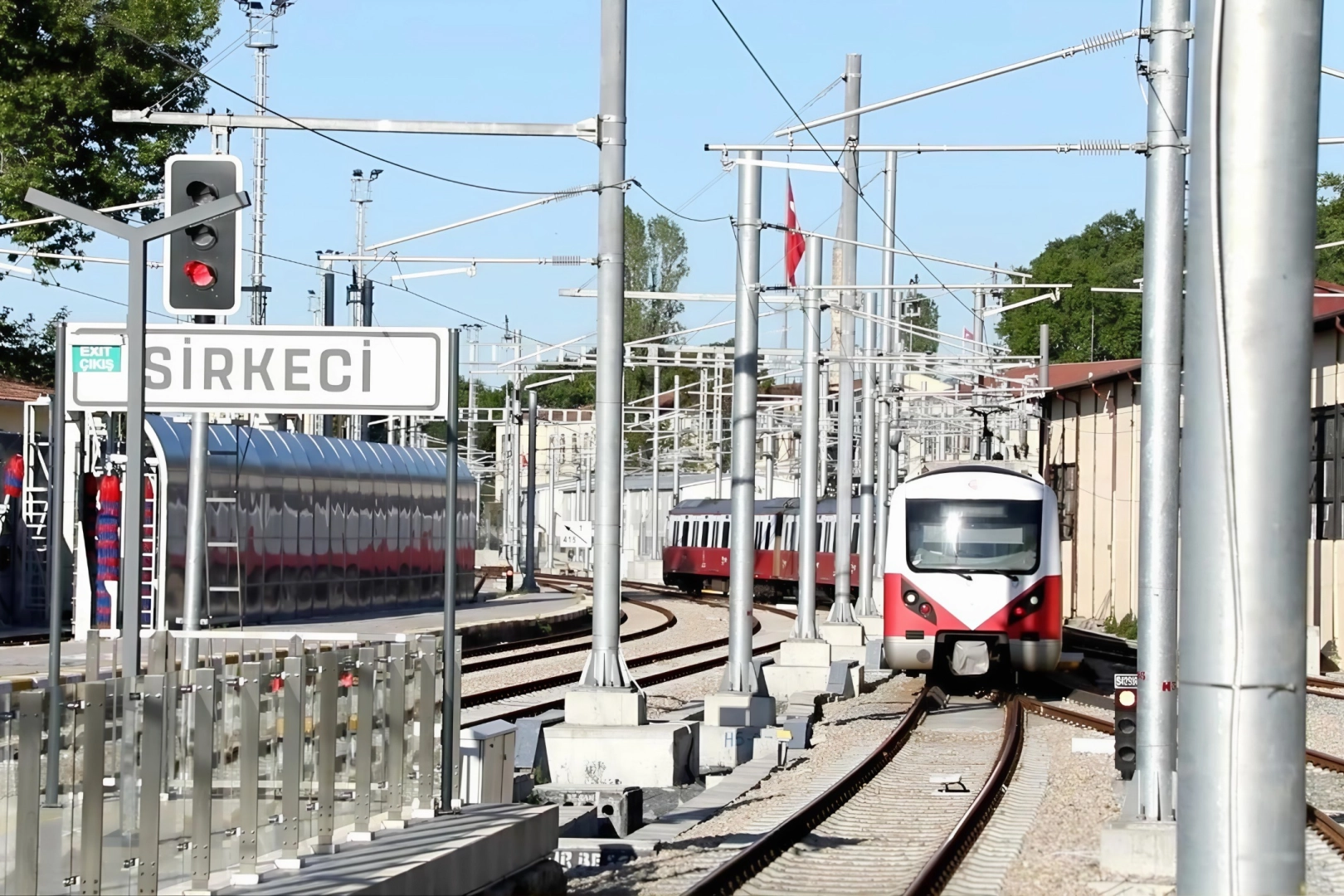 Sirkeci-Kazlı&ccedil;eşme hattında 2 yılda 8 milyonu aşkın kişi taşındı