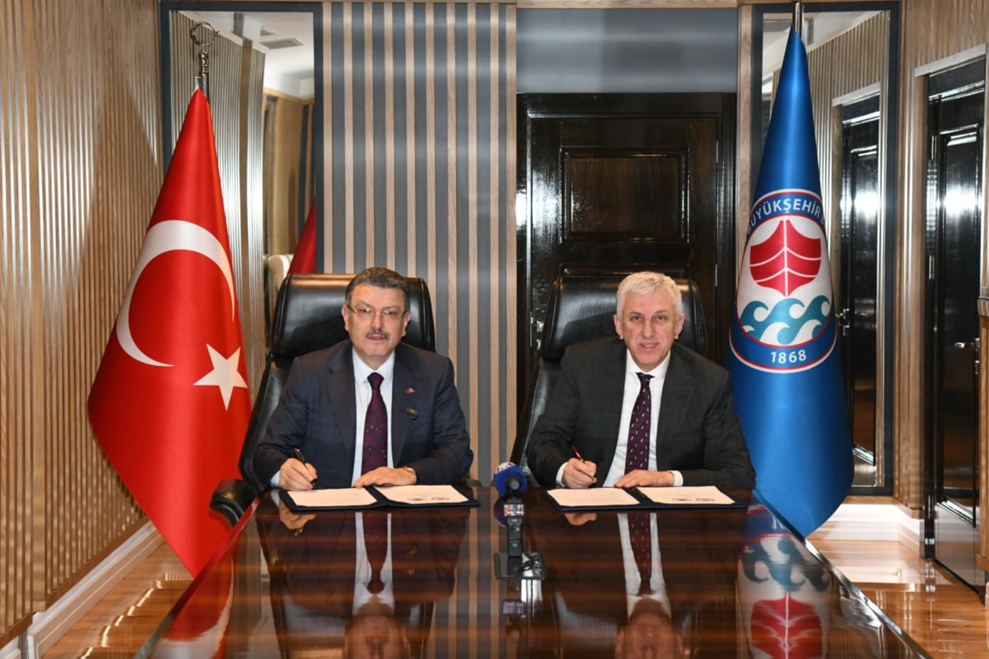 Trabzon B&uuml;y&uuml;kşehir Of Sahil Parkı&rsquo;nı yenileyecek