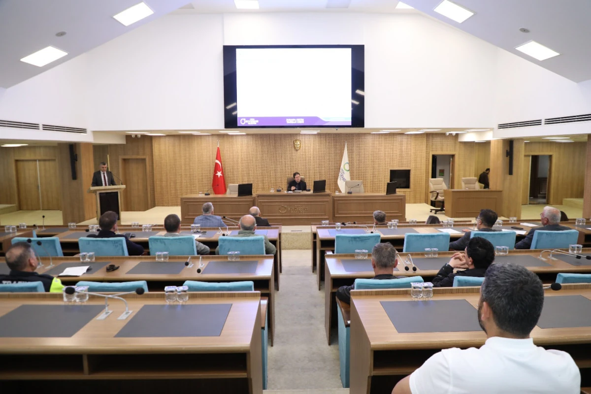 3 İL&Ccedil;EDE TOPLU TAŞIMA D&Ouml;N&Uuml;Ş&Uuml;M&Uuml; BAŞLIYOR