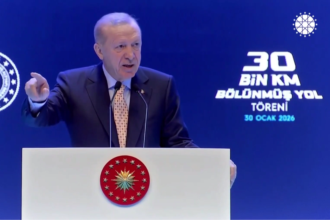 Cumhurbaşkanı Erdoğan: T&uuml;rkiye'yi yeni yollar ve yatırımlarla b&uuml;y&uuml;tmeye devam edeceğiz