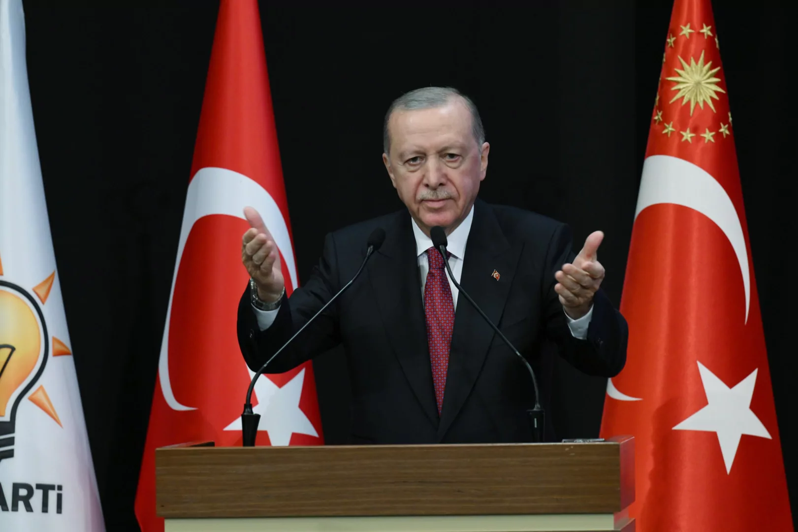 Cumhurbaşkanı Erdoğan: Milletin &ccedil;izdiği rotadan asla sapmayacağız