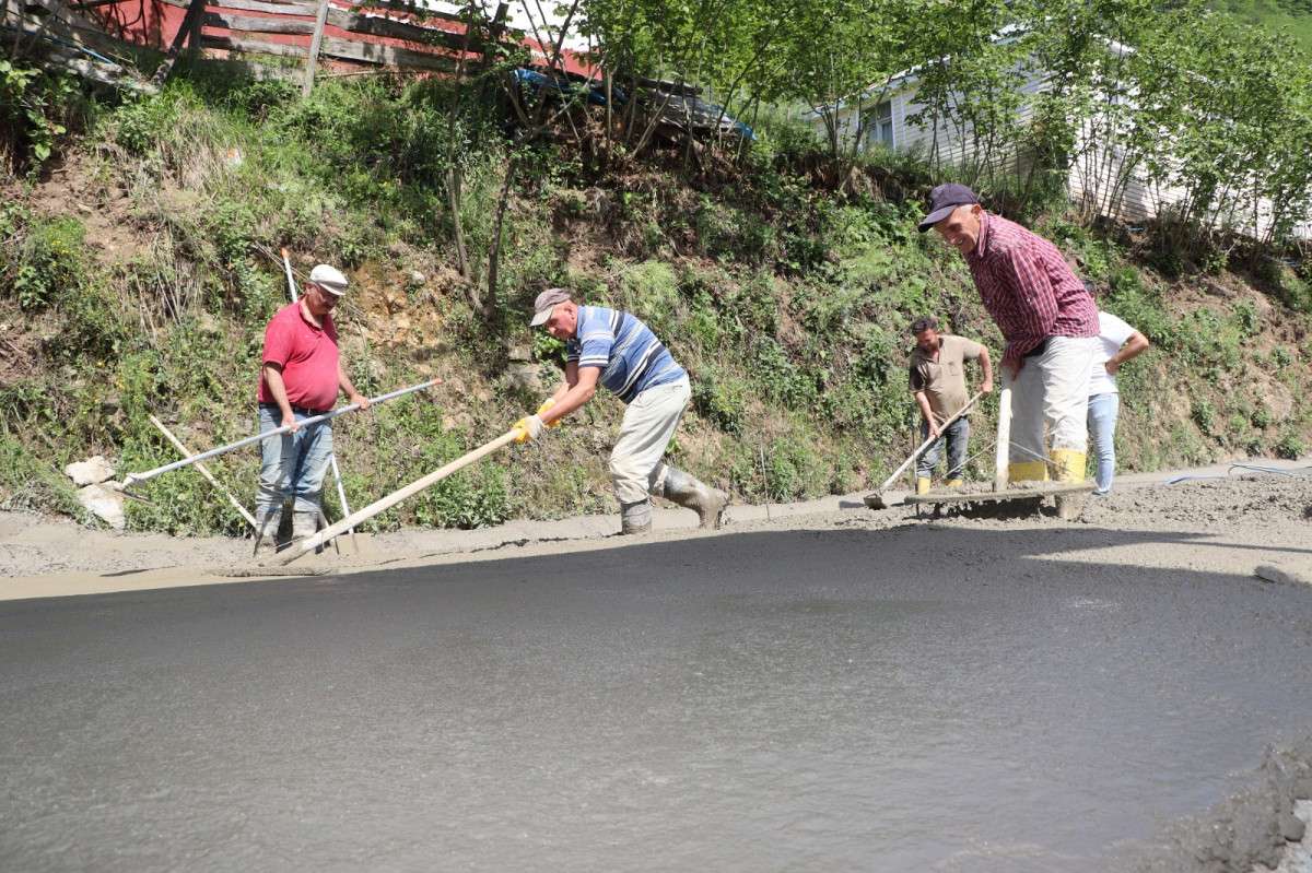 ALTINORDU’DA BETON YOL SEVİNCİ