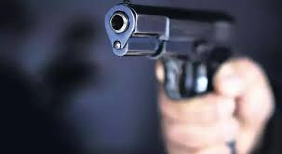 Anne İntihar Etti, Kızı da Yaralandı. 