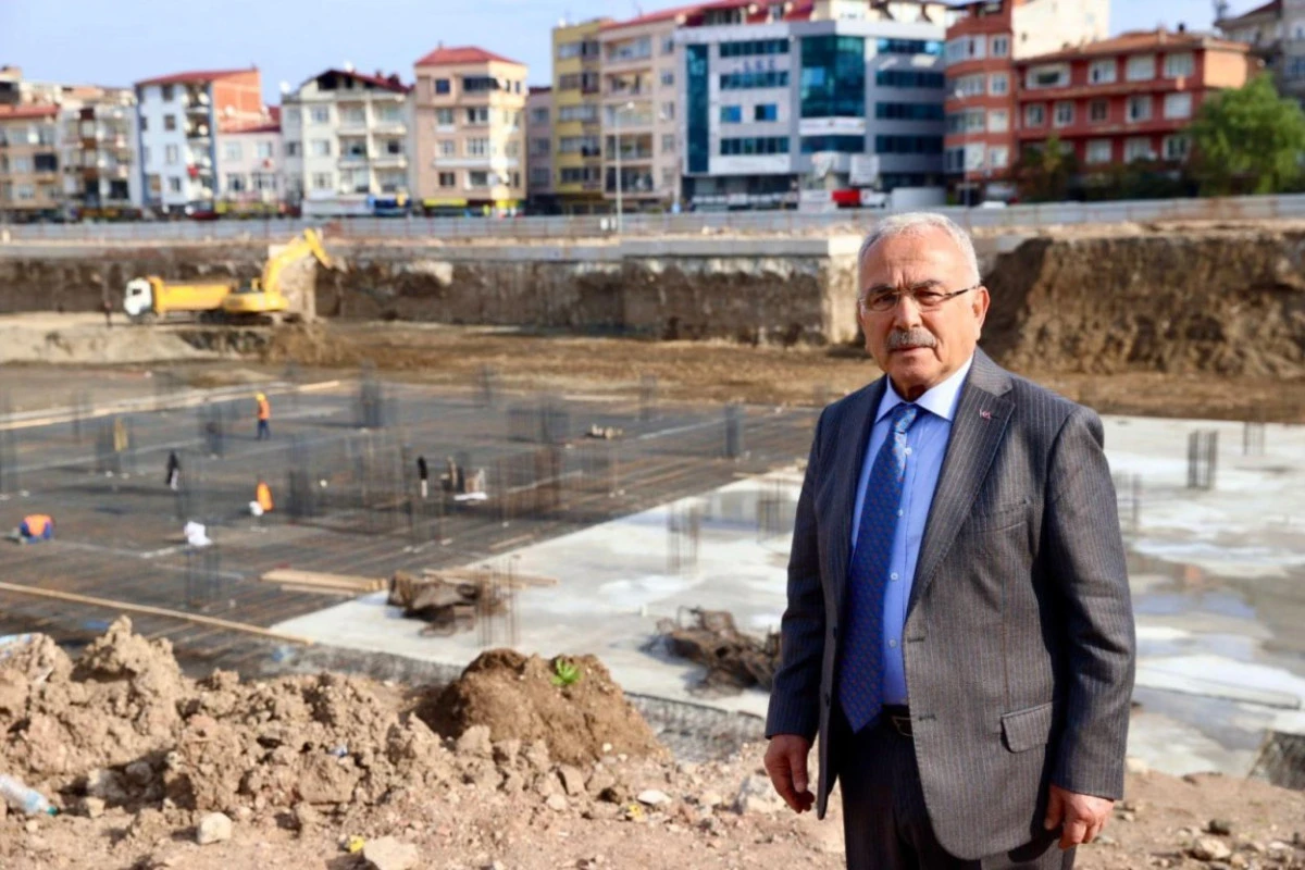 BAŞKAN G&Uuml;LER OTOPARK SORUNUNA NEŞTER VURUYOR