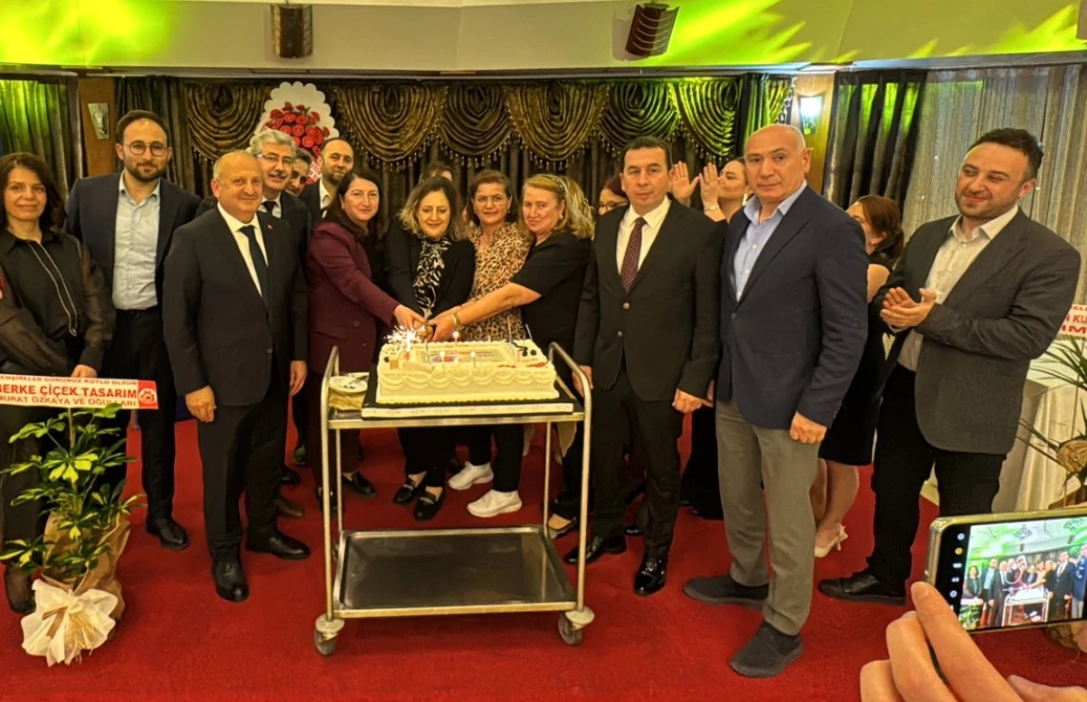 BAŞKAN TAVLI HEMŞİRELERLE BULUŞTU 