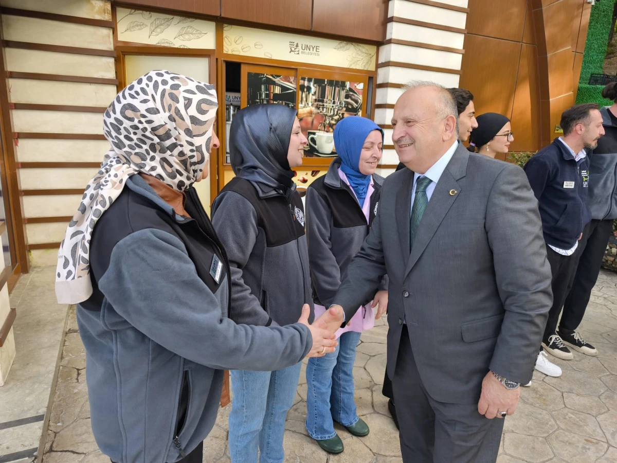 BAŞKAN TAVLI’DAN 1 MAYIS’TA EMEKÇİLERE ANLAMLI ZİYARET