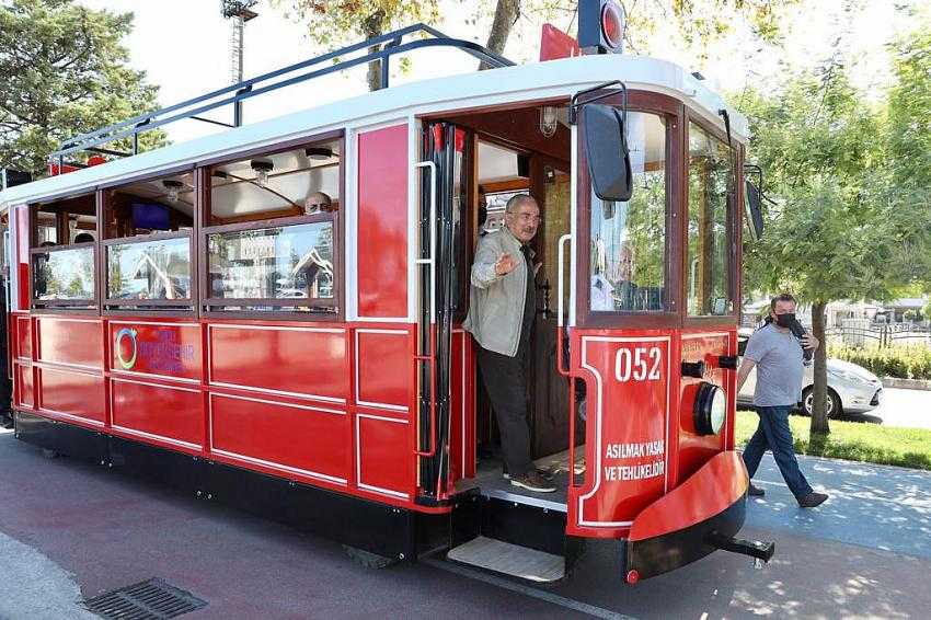  Nostaljik Tramvay Vatandaşların İlgisini Çekiyor 