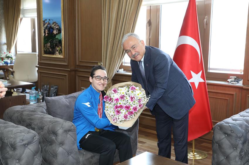 Başkan Güler Türkiye Şampiyonlarını Ağırladı