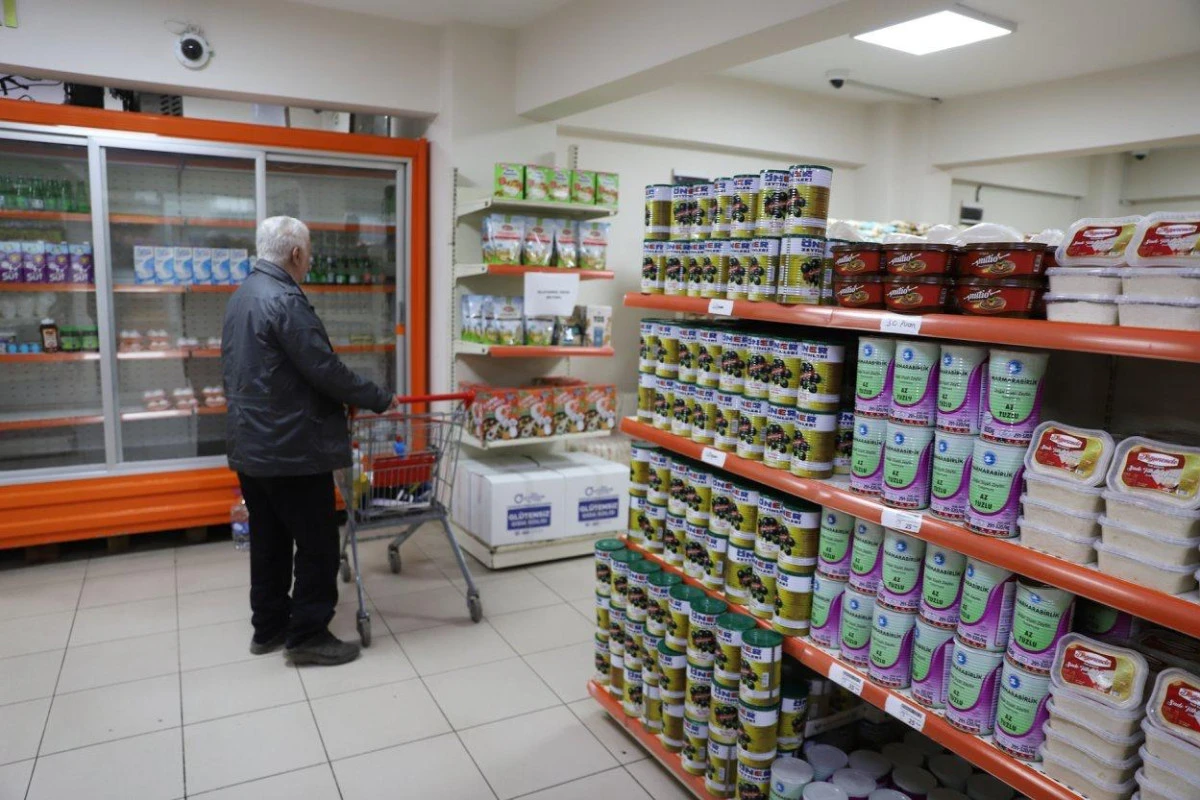 BEREKET AYINDA DESTEK SOSYAL MARKET&rsquo;TEN