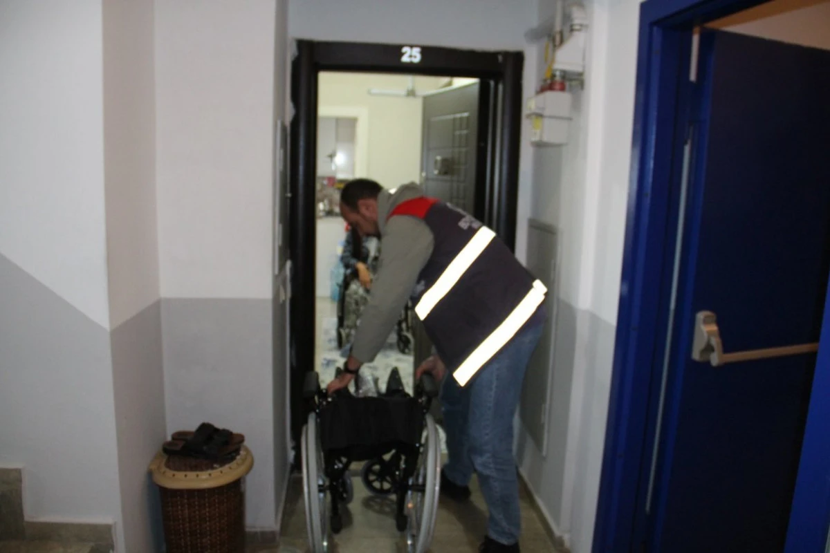 B&Uuml;Y&Uuml;KŞEHİRDEN TEKERLEKLİ VE AK&Uuml;L&Uuml; SANDALYE DESTEĞİ 