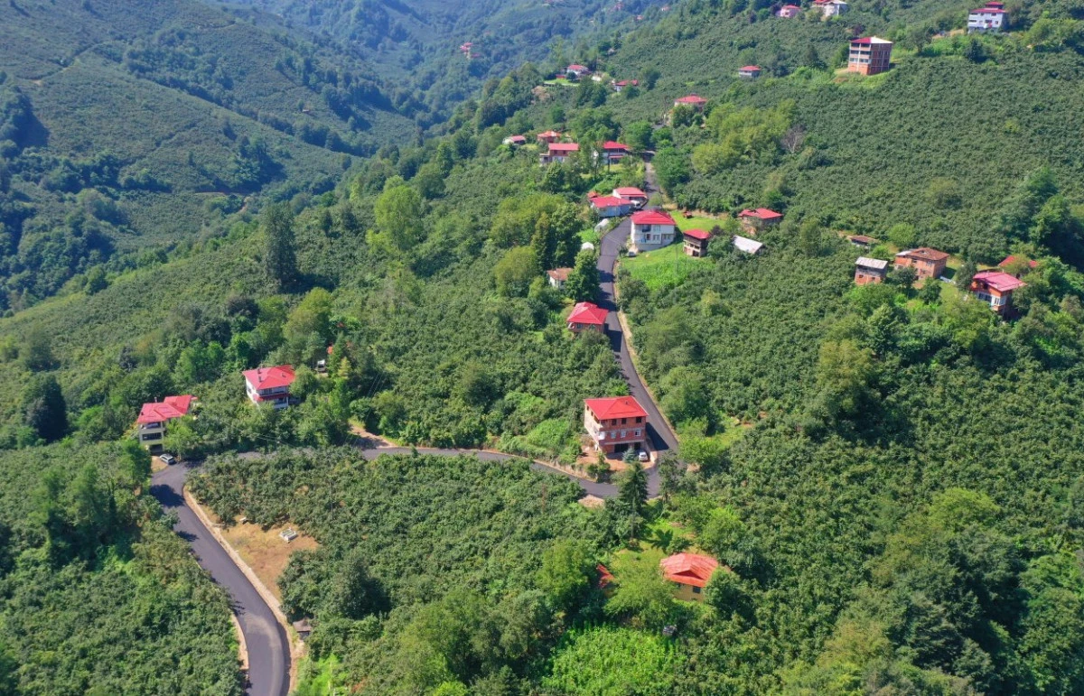 B&Uuml;Y&Uuml;KŞEHİRDEN TURİZME &Ccedil;IKAN YOLA SICAK ASFALT