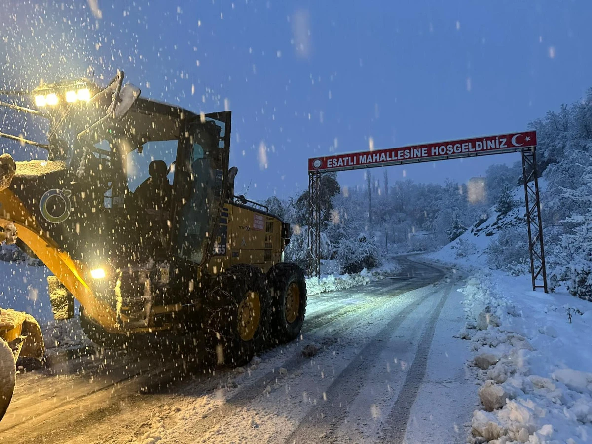 BÜYÜKŞEHRİN İLK KAR MESAİSİ BAŞLADI