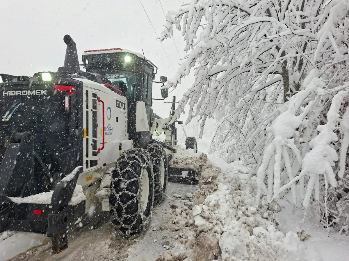 B&Uuml;Y&Uuml;KŞEHRİN KAR MESAİSİ YENİDEN BAŞLADI