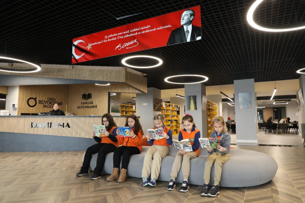 B&Uuml;Y&Uuml;KŞEHRİN K&Uuml;T&Uuml;PHANELERİ KENDİNE HAYRAN BIRAKIYOR