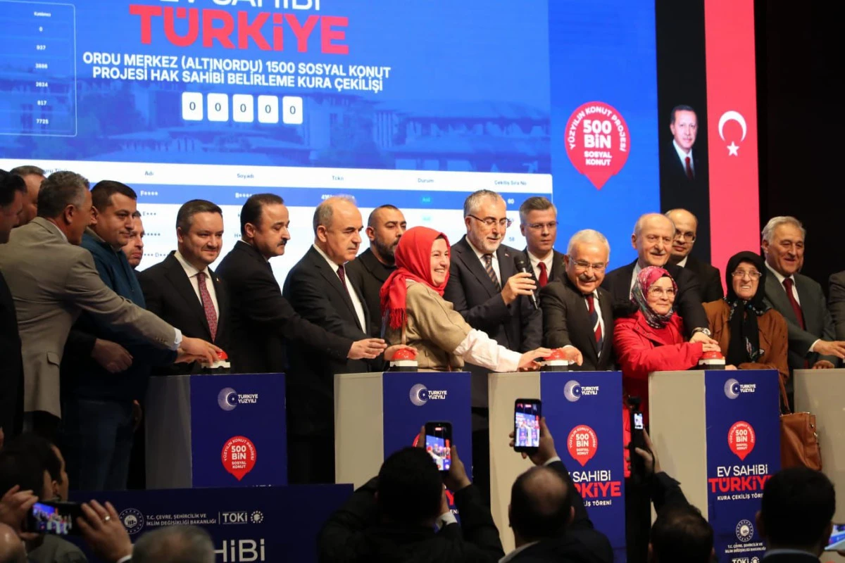 &Ccedil;alışma ve Sosyal G&uuml;venlik Bakanı Işıkhan Ordu'yu  Ziyaret Etti