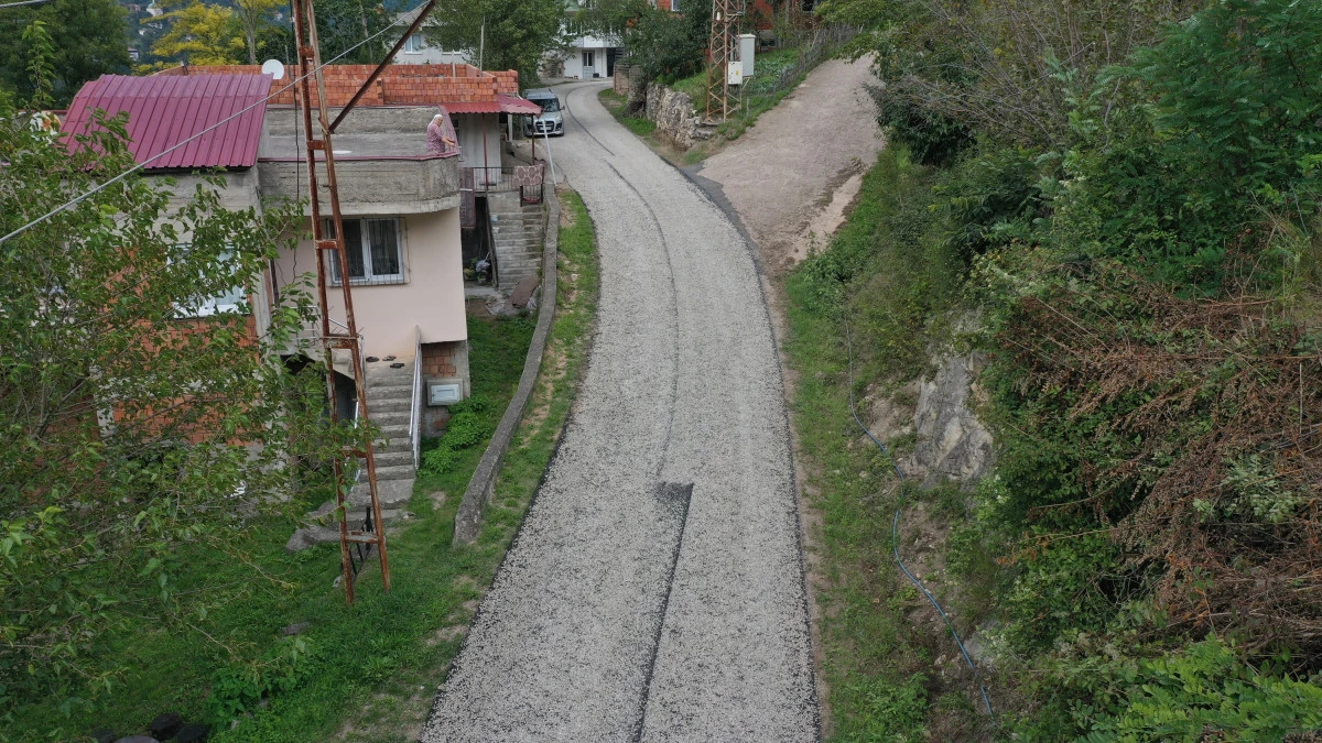ÇAMAŞ’TA 4 MAHALLEYE HİTAP EDEN YOL ASFALTLANDI