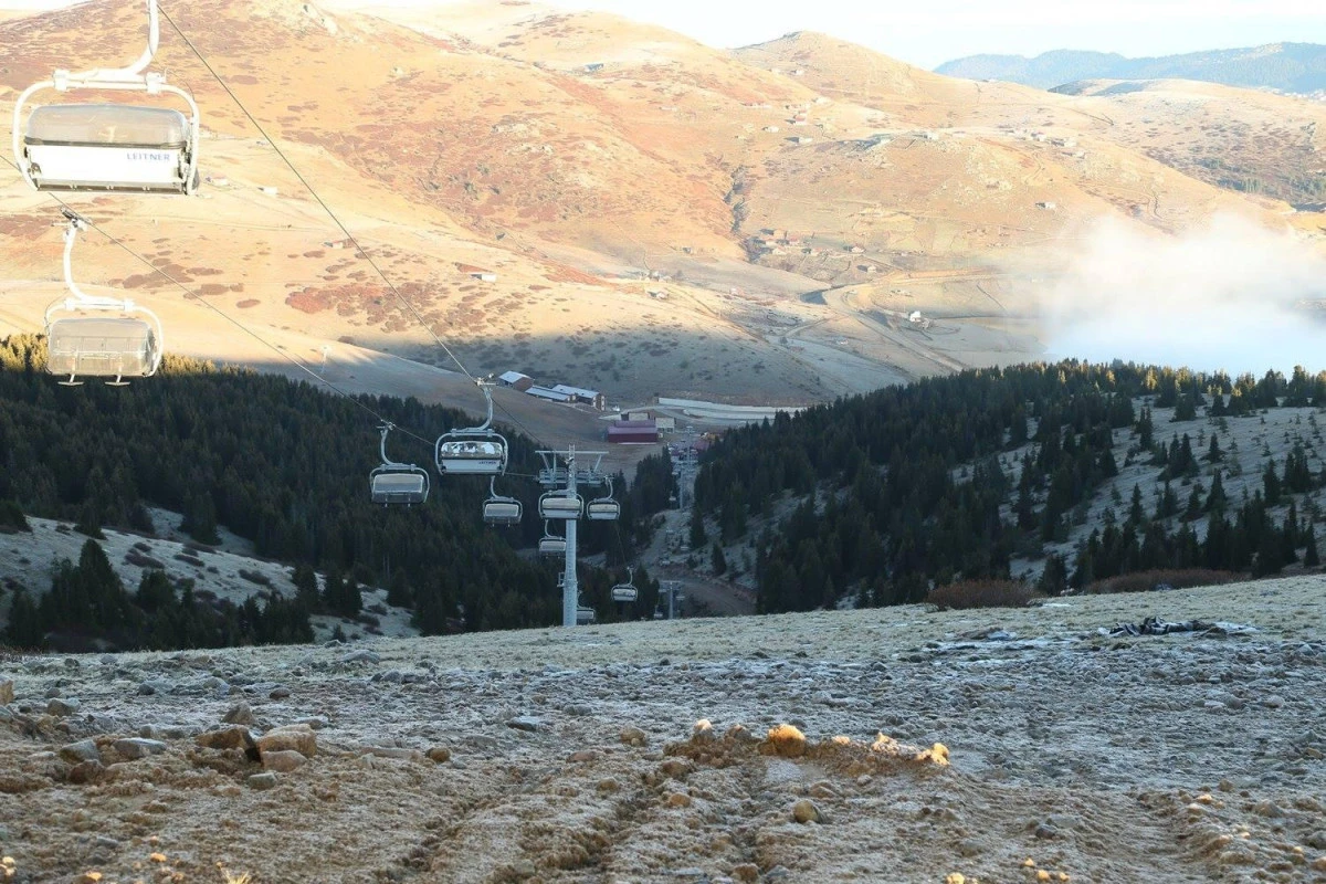 ÇAMBAŞI KAYAK MERKEZİ’NDE SEZON ÖNCESİ HAZIRLIKLAR YAPILIYOR