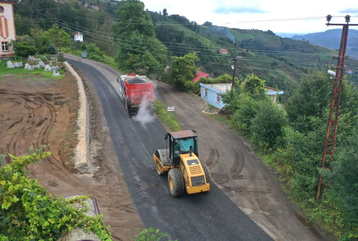 &Ccedil;AYBAŞI&rsquo;NDA 6 KİLOMETRELİK YOL ASFALTLANDI